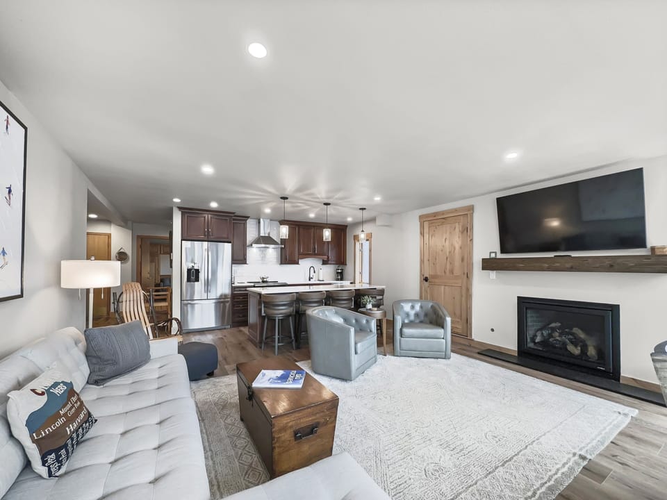 Condo, 2 Bedrooms | Living area | TV, DVD player