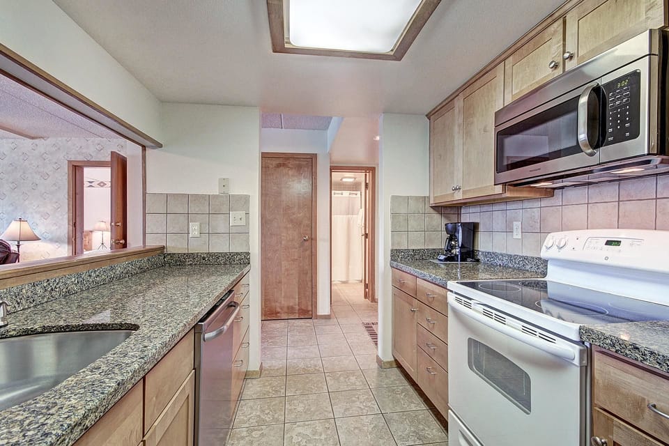 Condo, 1 Bedroom | Private kitchen | Fridge, toaster