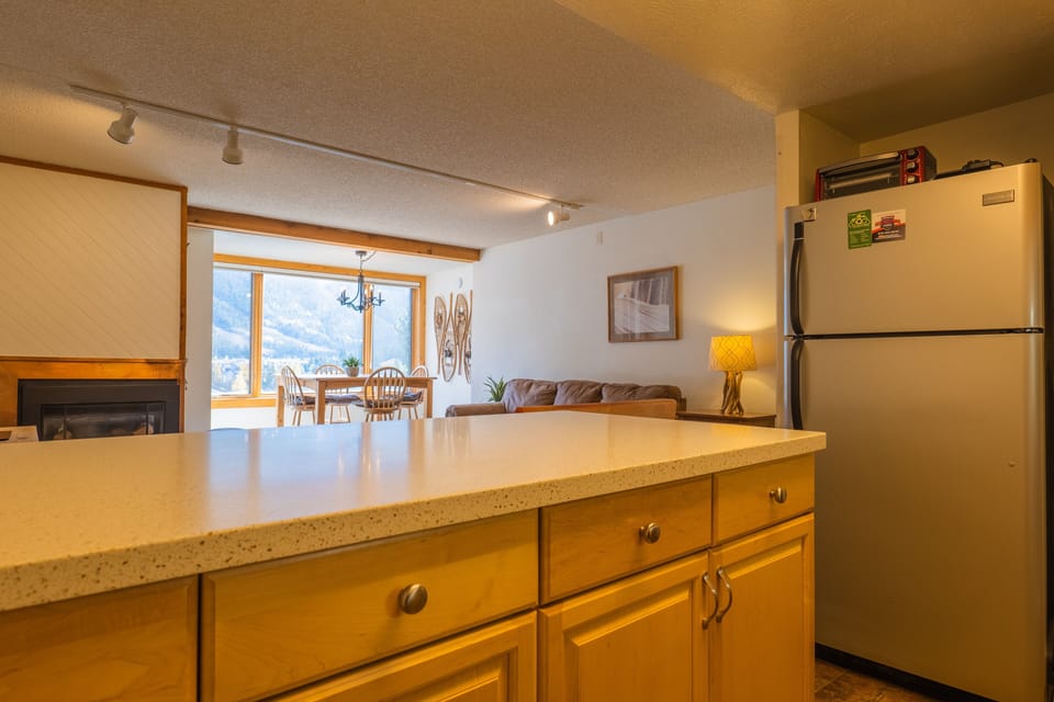 Condo, 2 Bedrooms | Private kitchen | Full-size fridge, microwave, oven, stovetop