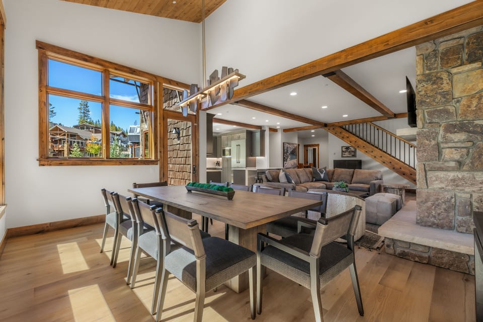 House, 4 Bedrooms | Dining