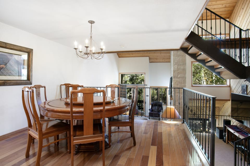 Townhome, 3 Bedrooms | Dining