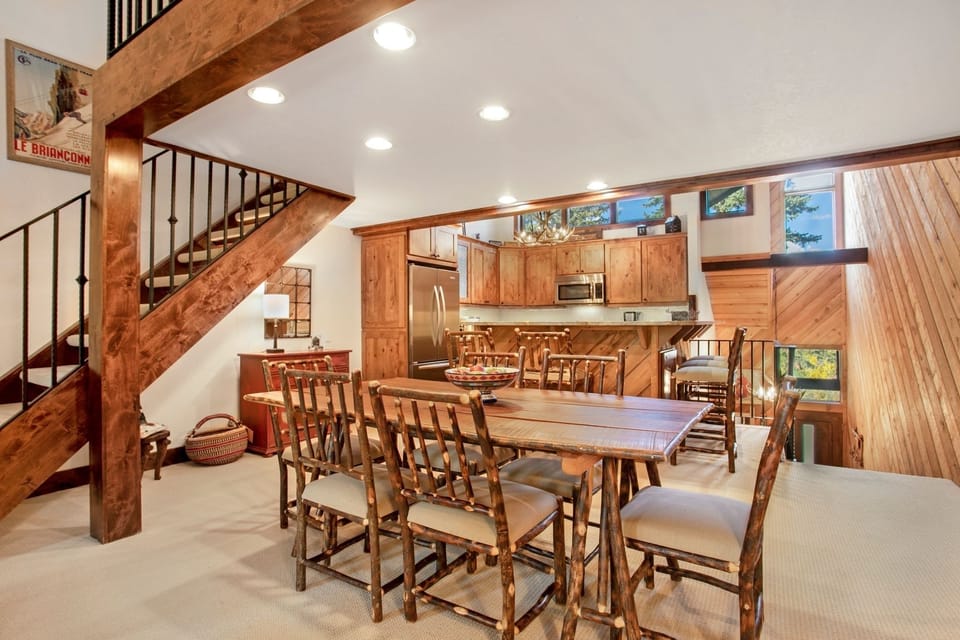 Townhome, 3 Bedrooms | Dining