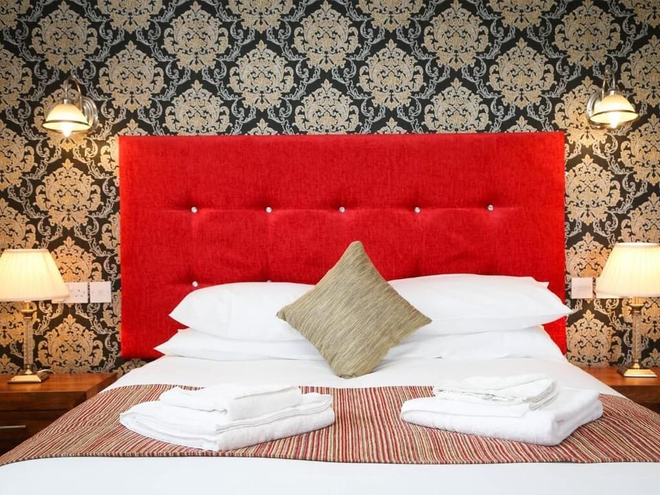 Iron/ironing board, free WiFi, bed sheets, wheelchair access