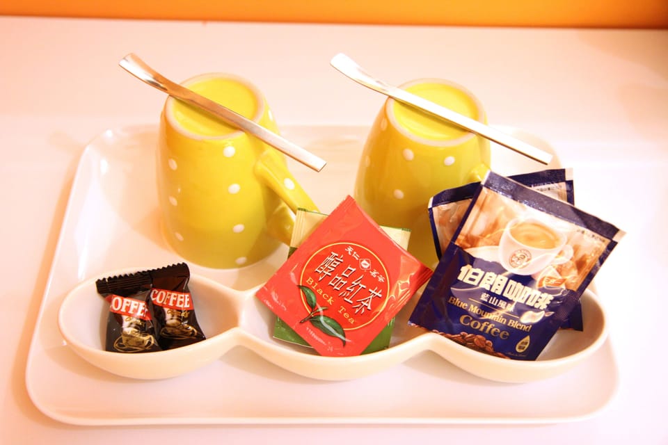 Standard Double Room | In-room dining