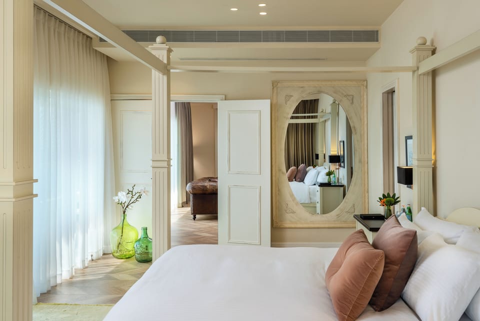 Royal Suite, 2 Bedrooms, Sea View | Minibar, in-room safe, individually furnished, desk