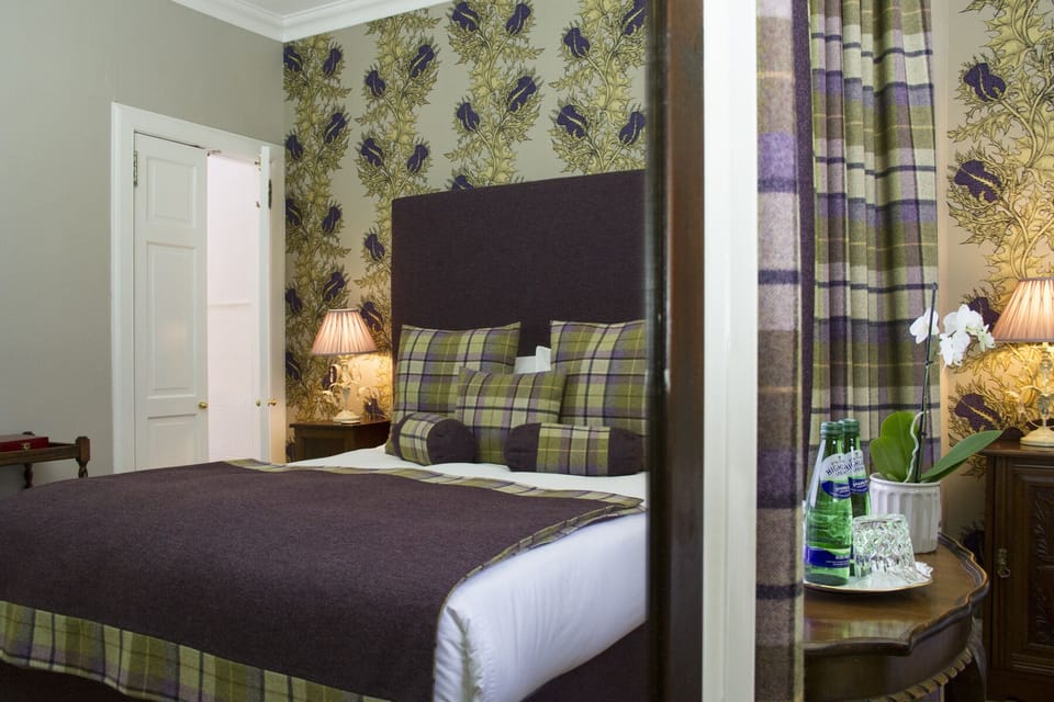 Double Room, Courtyard View | Premium bedding, blackout drapes, iron/ironing board, free WiFi