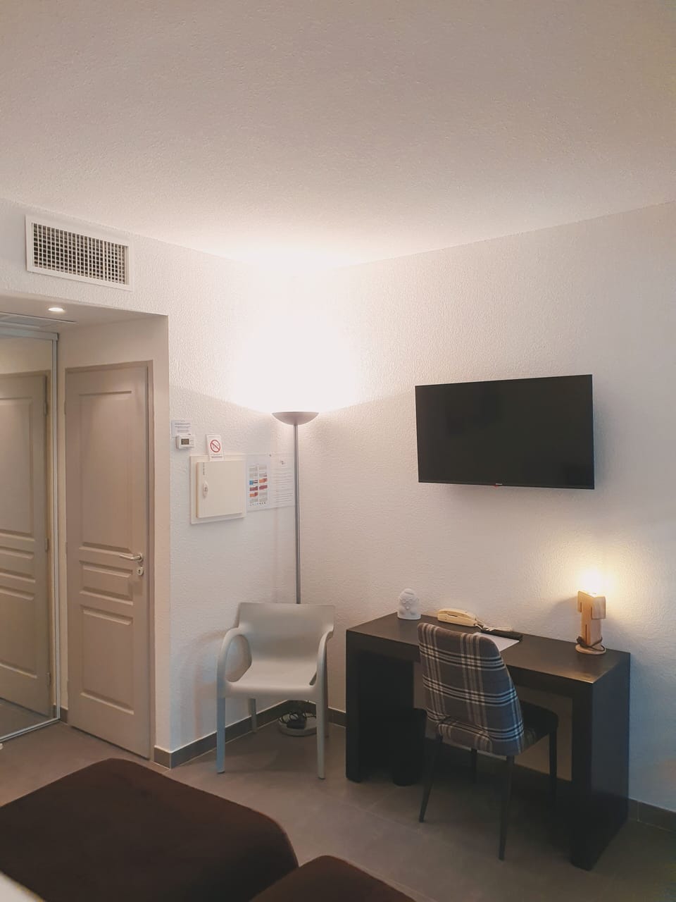 Twin Room, 2 Twin Beds | Premium bedding, in-room safe, individually furnished, desk