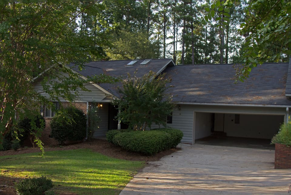 Lakefront Townhouse with Double Garage; 2800 Sq. Ft.