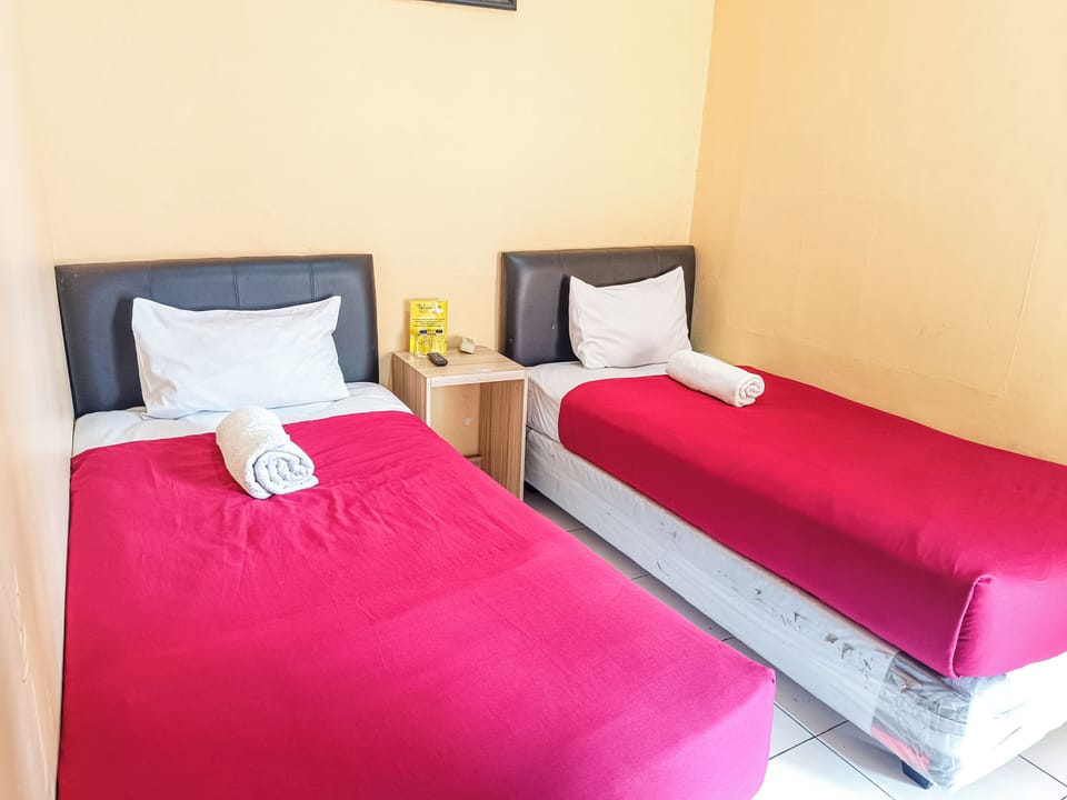 Standard Double or Twin Room | Free WiFi, bed sheets
