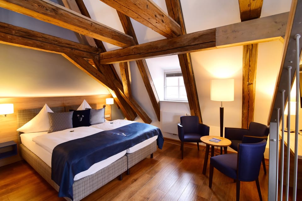 Comfort Suite | In-room safe, desk, free WiFi, bed sheets