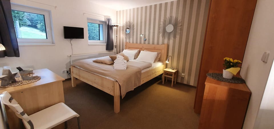 Quadruple Room | Select Comfort beds, desk, blackout drapes, soundproofing