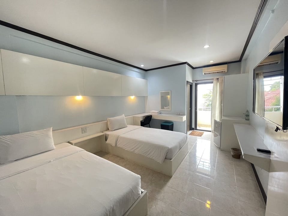 Standard Twin Room, 2 Twin Beds | Room amenity