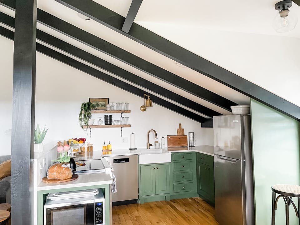 Kitchen space to prepare your meals!

