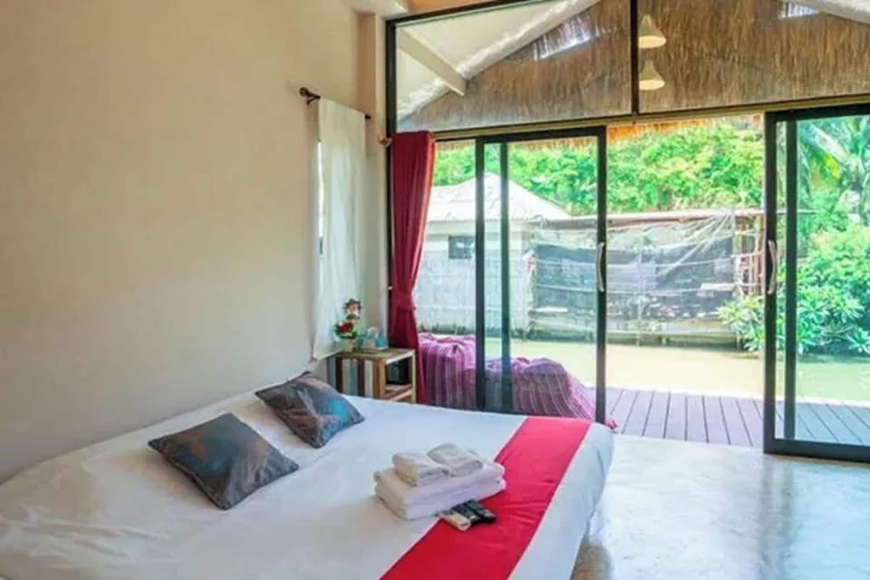 Deluxe room with River View | Free WiFi, bed sheets
