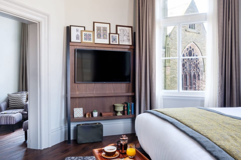 Premium Room, 1 King Bed (Methodist Church View) | Free minibar items, in-room safe, individually decorated