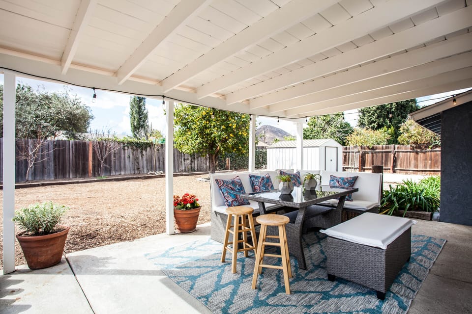A lot of space to spread out.  Backyard is VERY ROOMY!