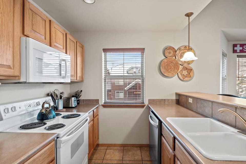 Full Kitchen