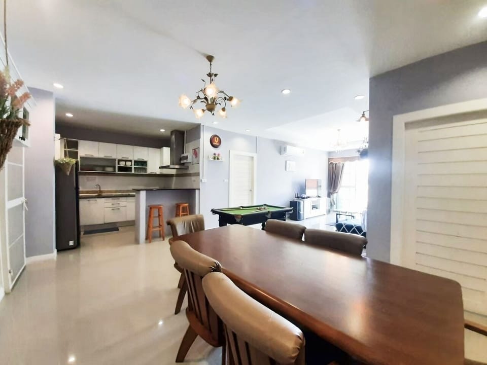 Villa, 4 Bedrooms, Private Pool | Private kitchen | Full-size fridge, microwave, stovetop, electric kettle
