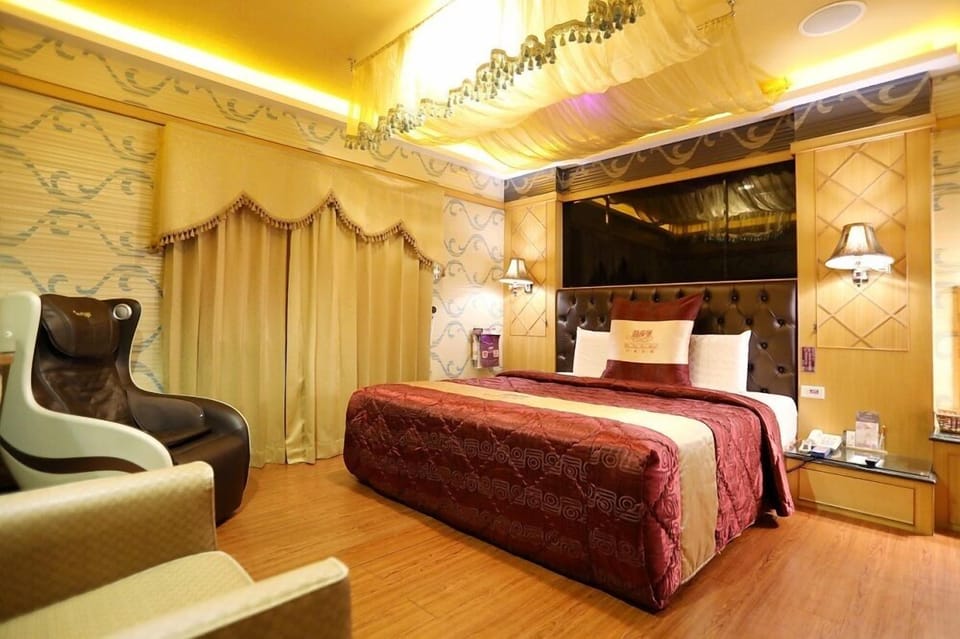 Comfort Double Room | Desk, free WiFi, bed sheets