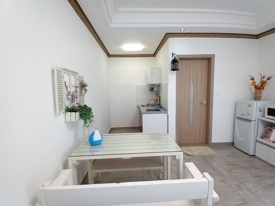 Changpo (#101) - Base 2 pax, surcharge 20,000 KRW per extra pax applied | Premium bedding, individually decorated, blackout drapes, free WiFi