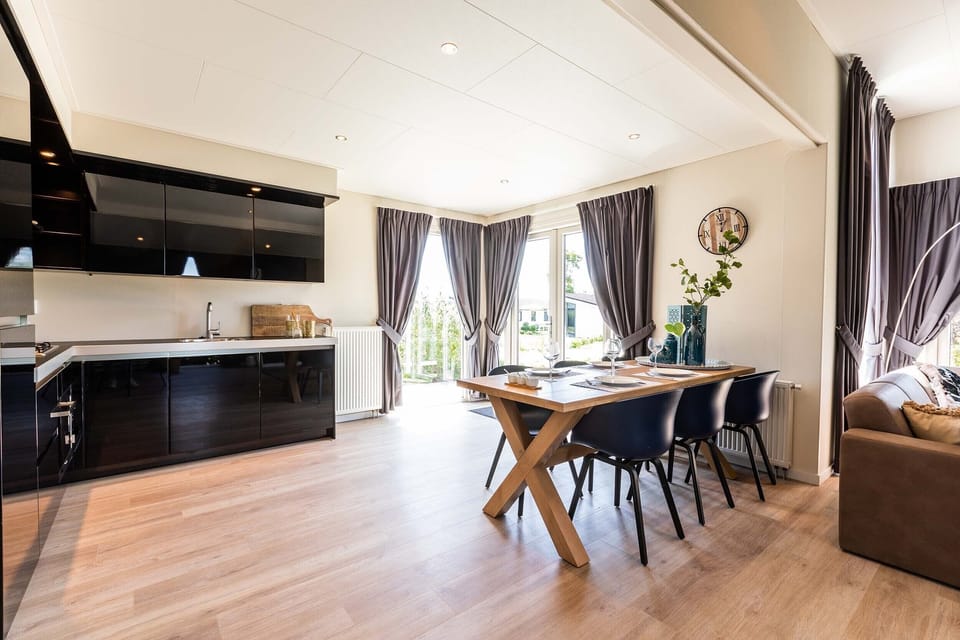 Steenhoeve 4 personen | Living area | Flat-screen TV