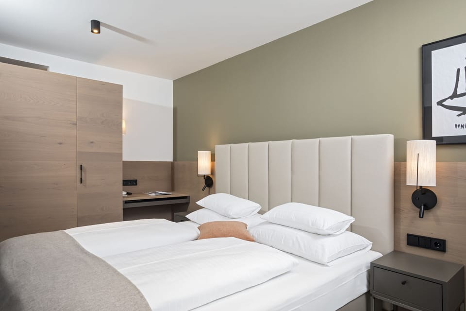 Standard Double or Twin Room, 1 Bedroom, Balcony, Mountain View | Hypo-allergenic bedding available, in-room safe, desk, blackout drapes