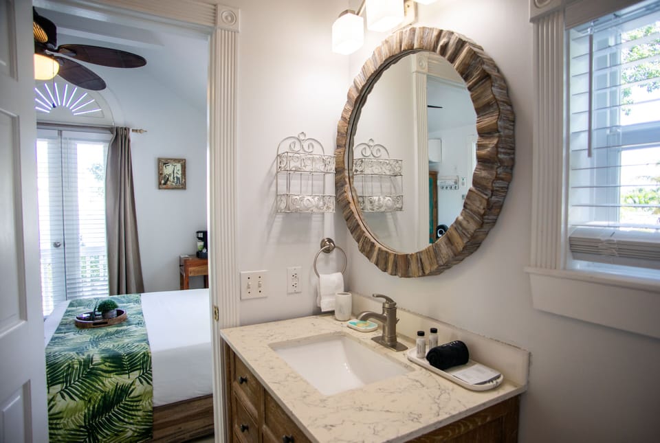 Paris | Room amenity