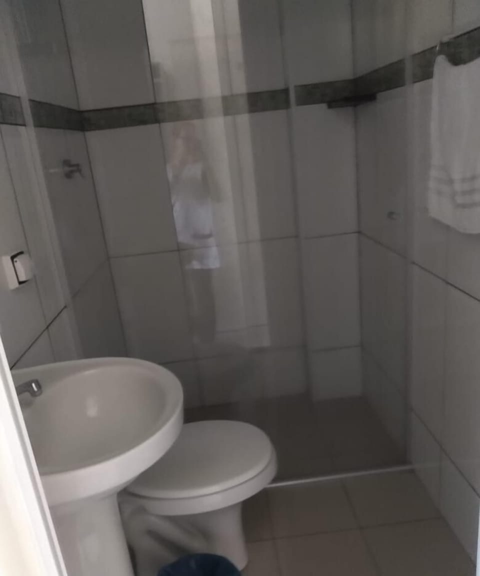 Single Room | Bathroom | Shower, free toiletries, towels