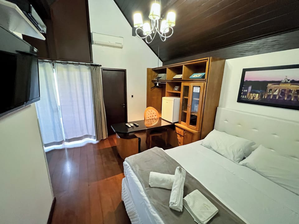 Double Room, 1 Double Bed, Private Bathroom, Hill View | Minibar, in-room safe, desk, free WiFi