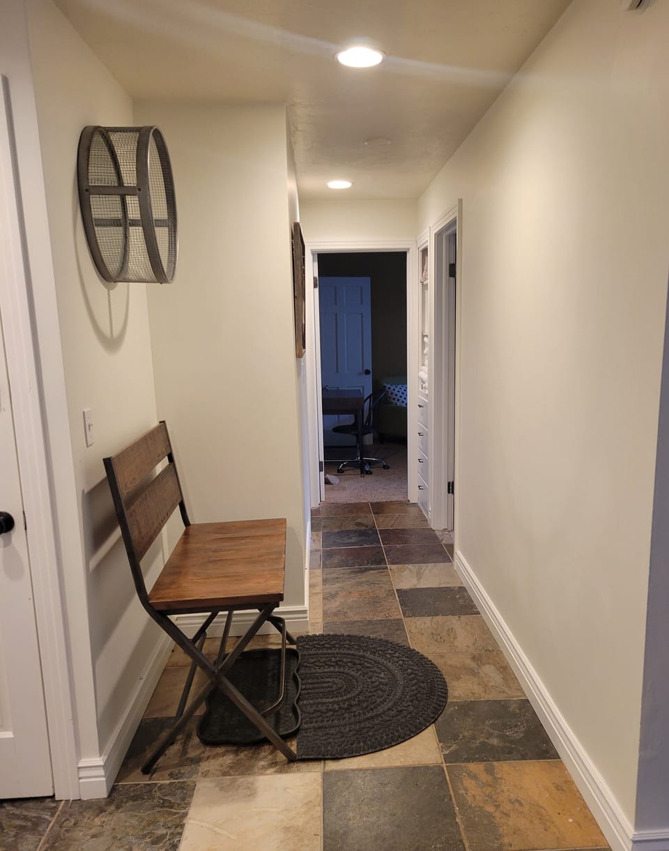 Entry/Hallway