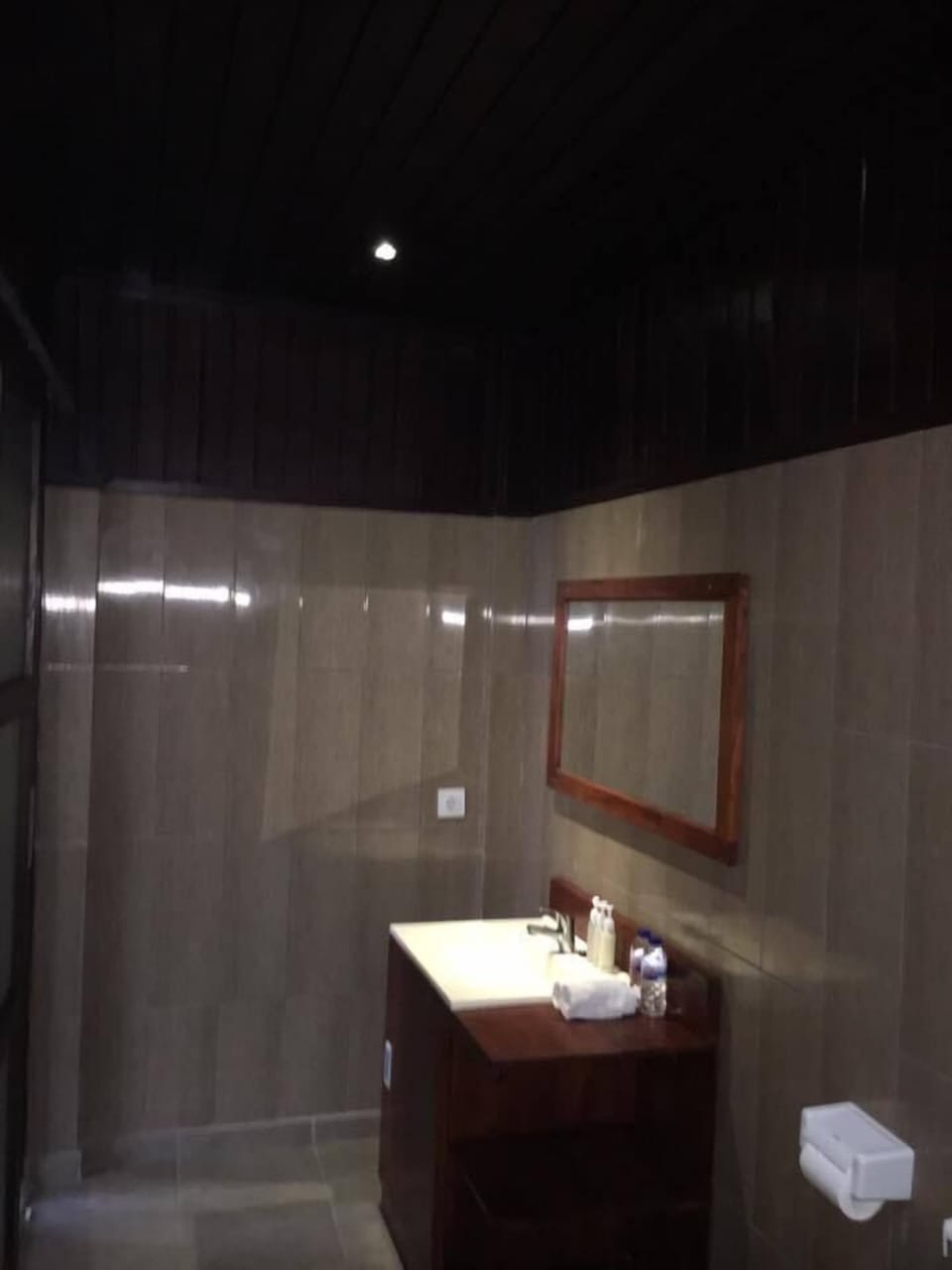 Family Double Room, 2 Bedrooms, Connecting Rooms | Bathroom | Shower, free toiletries