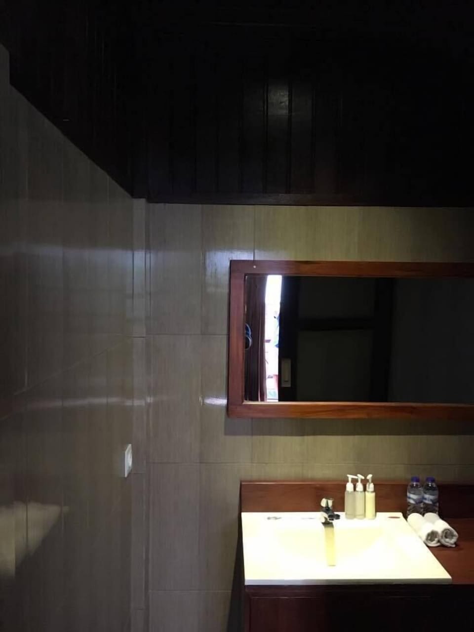 Family Double Room, 2 Bedrooms, Connecting Rooms | Bathroom | Shower, free toiletries