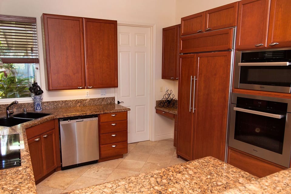Cook to temperature perfection in our new ovens/microwave combo. A chef's joy!