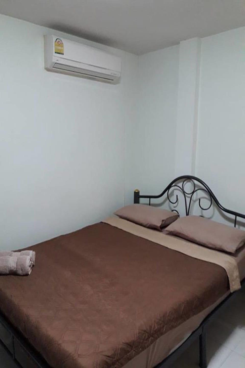 Standard Double Room | Free WiFi