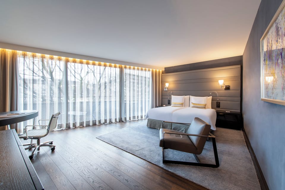 Junior Suite | Hypo-allergenic bedding, minibar, in-room safe, individually decorated