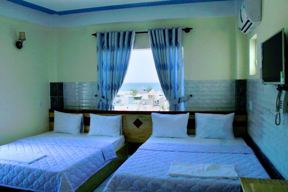 Desk, WiFi (free), bed sheets