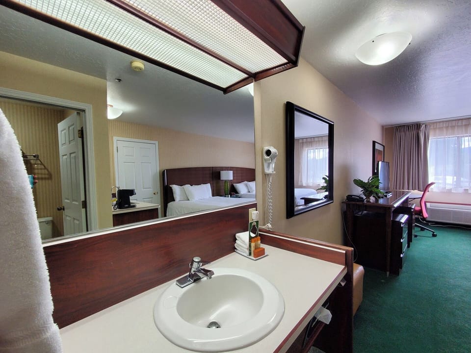 Standard Room, 2 Queen Beds | Premium bedding, desk, iron/ironing board, rollaway beds