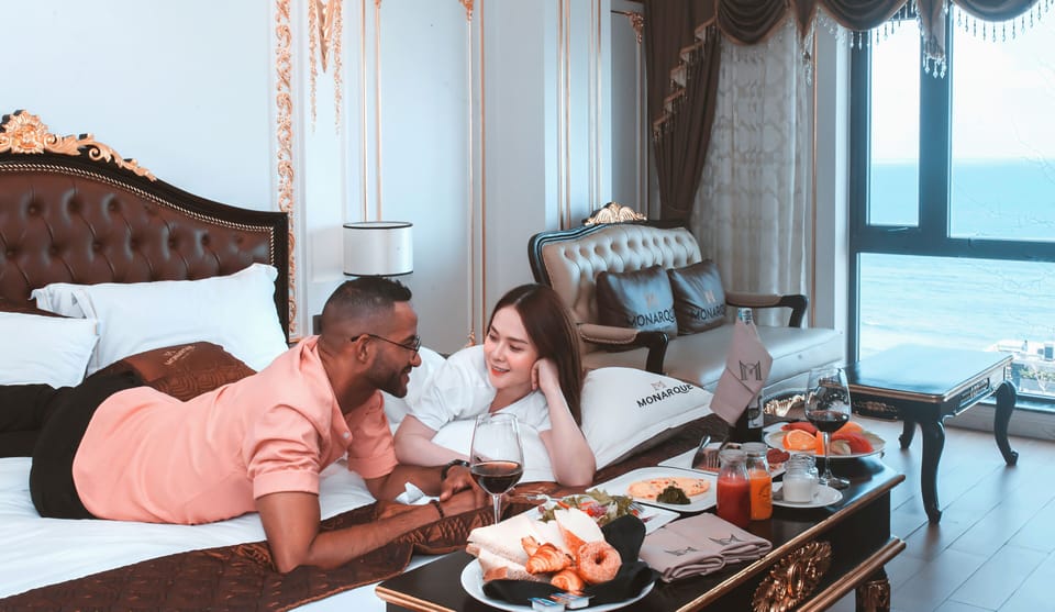 King Sea View incl Afternoon Tea | Minibar, in-room safe, desk, blackout drapes