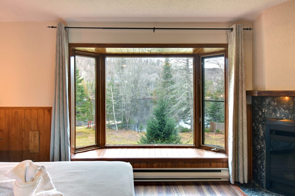 Iron/ironing board (on request), WiFi (free), bed sheets