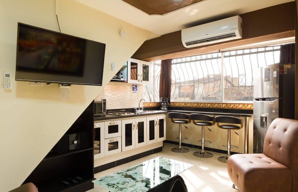 Romantic Apartment, 1 Bedroom, Hot Tub (1 Queen Bed) | Private kitchen | Fridge, microwave, stovetop, toaster