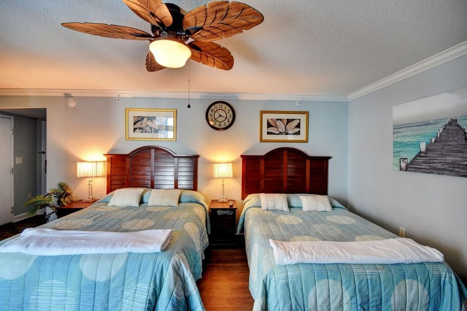 Condo, 1 Bedroom | Free WiFi, alarm clocks
