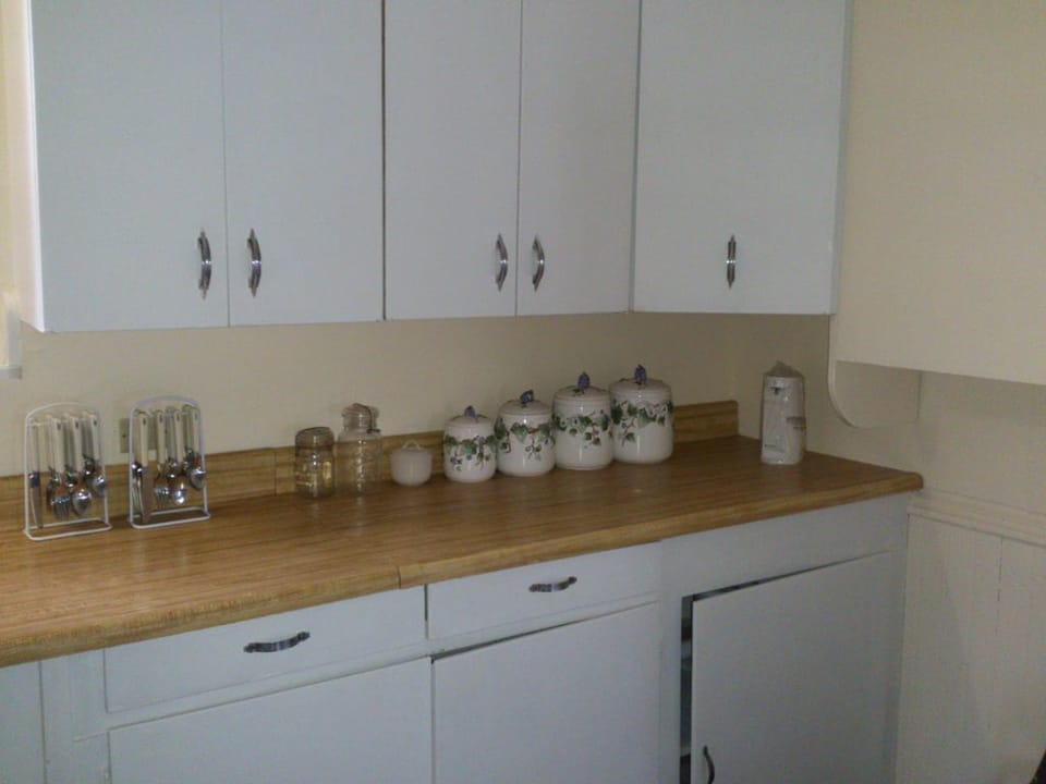 House, Multiple Bedrooms | Private kitchen | Fridge, microwave, coffee/tea maker