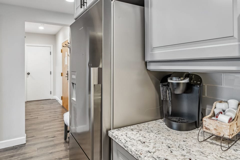 Keurig and drip coffee maker available.  Starter Keurig pods provided.