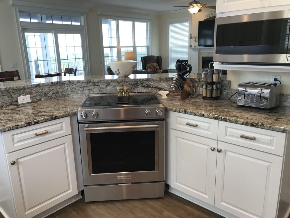Convection/conventional oven, microwave, spices, toaster and knife set.