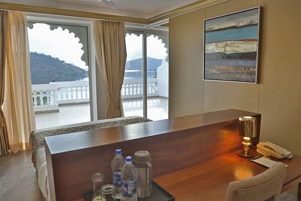 Luxury Suite, Lake View | Lake view