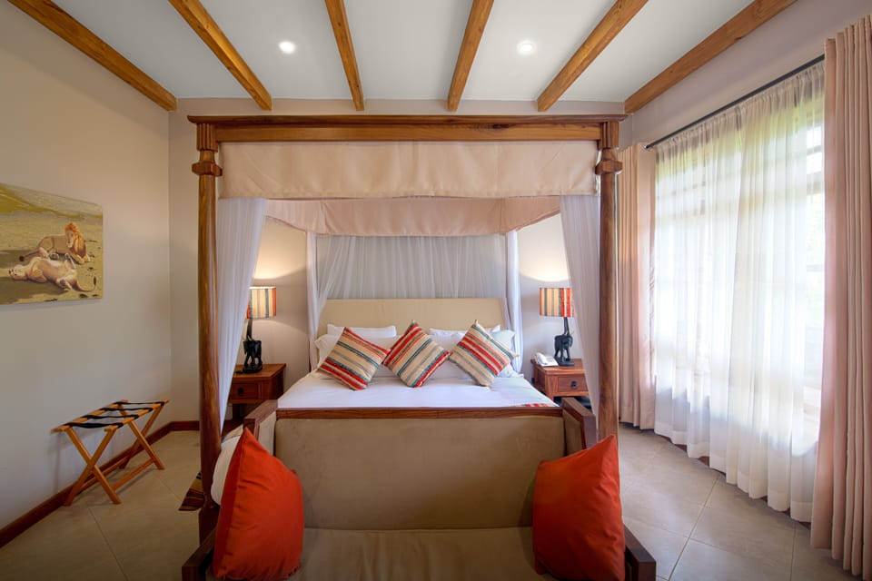 Executive Suite, 1 Bedroom, Kitchen, Mountain View | Premium bedding, in-room safe, desk, cribs/infant beds