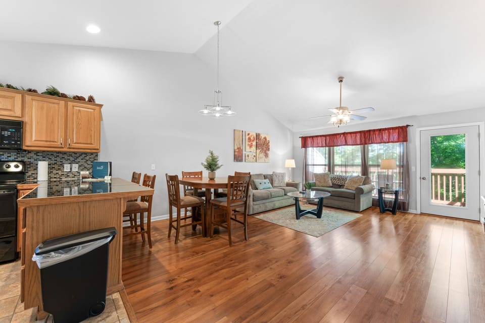 Condo, 2 Bedrooms | Private kitchen | Full-size fridge, microwave, oven, stovetop