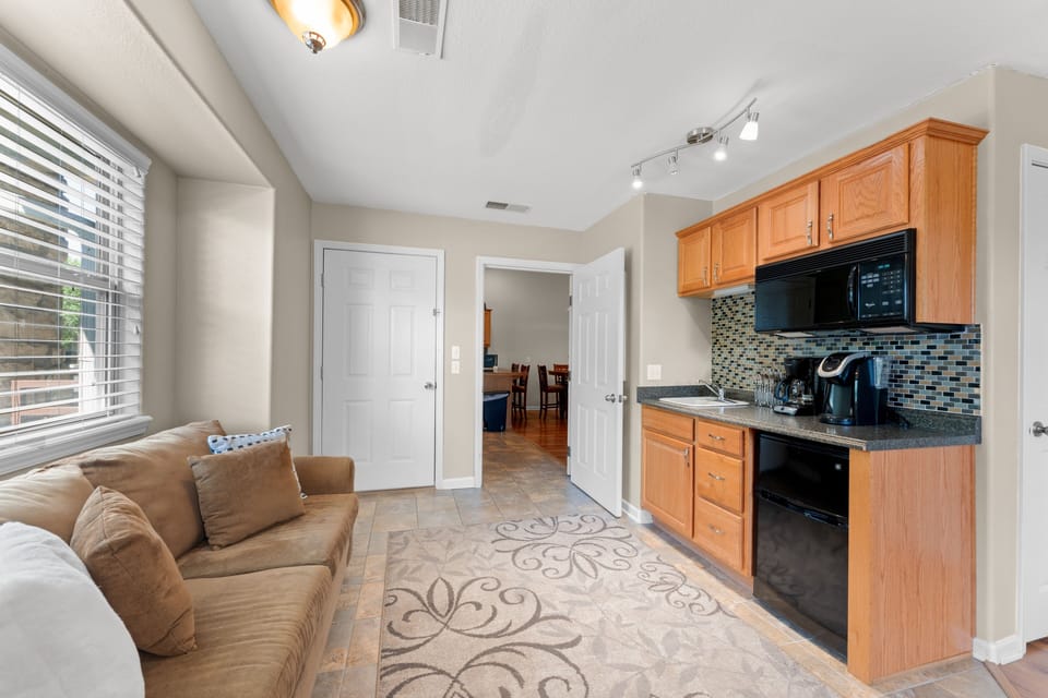 Condo, 2 Bedrooms | Private kitchen | Full-size fridge, microwave, oven, stovetop
