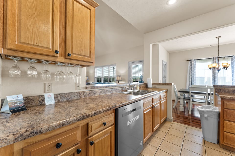 Villa, 3 Bedrooms | Private kitchen | Full-size fridge, microwave, oven, stovetop