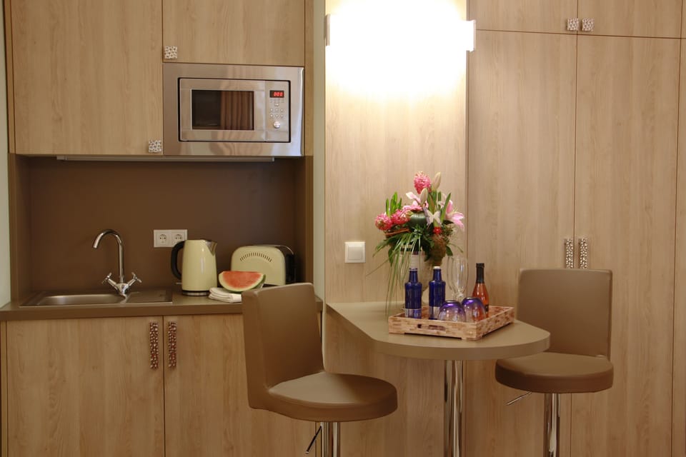 Private kitchenette